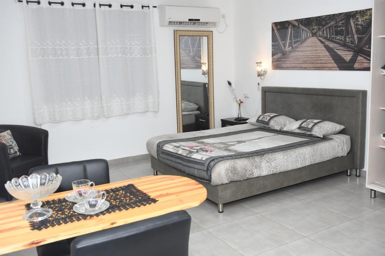 Sweet Dreams Apartment Тиберия Екстериор снимка