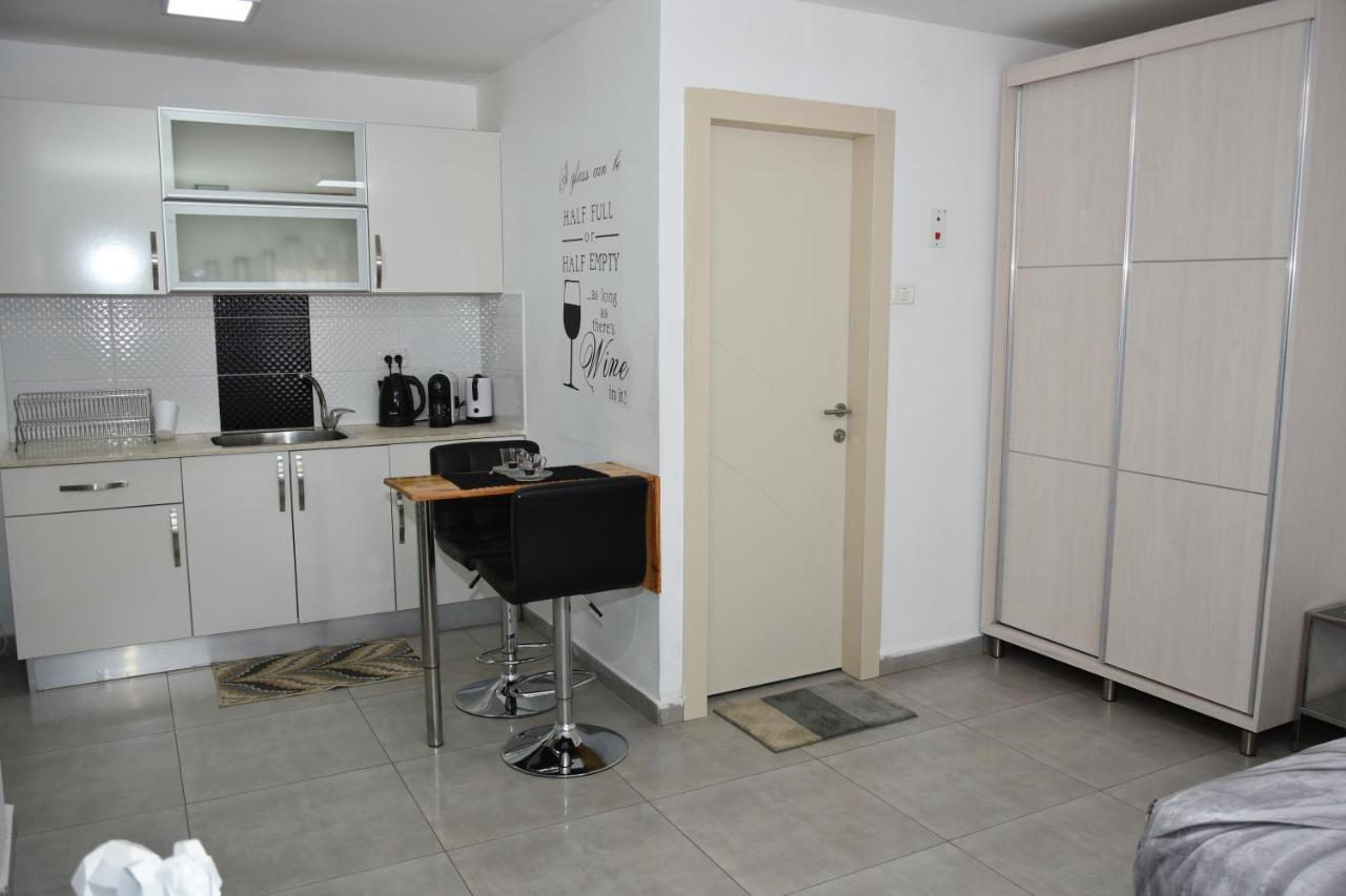 Sweet Dreams Apartment Тиберия Екстериор снимка
